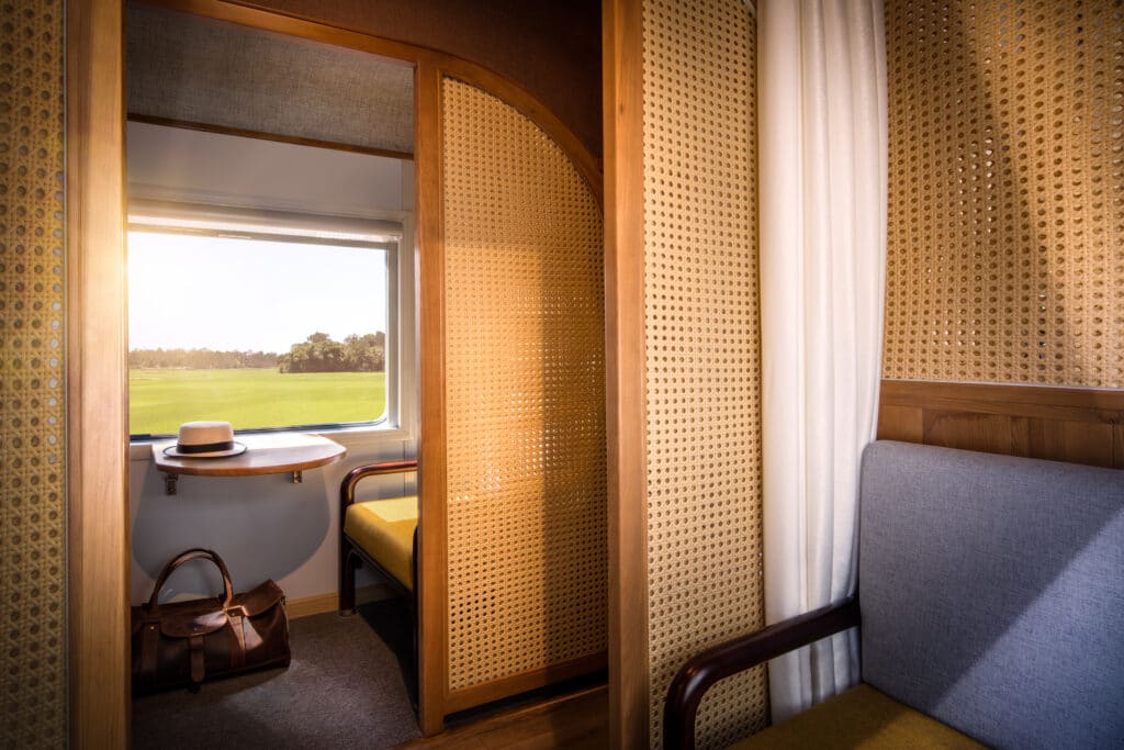 Vietage seating great scenic railway journeys