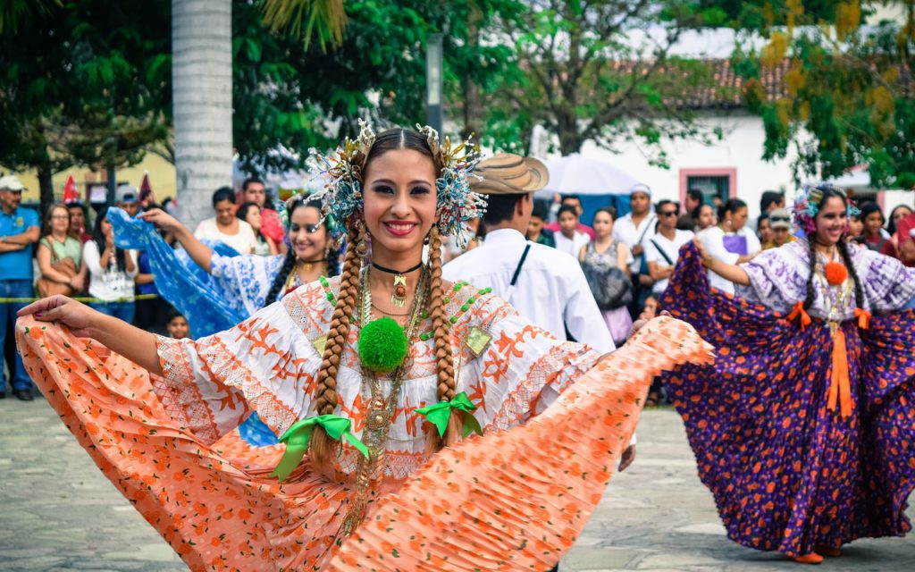 Costa Rican traditional dancing