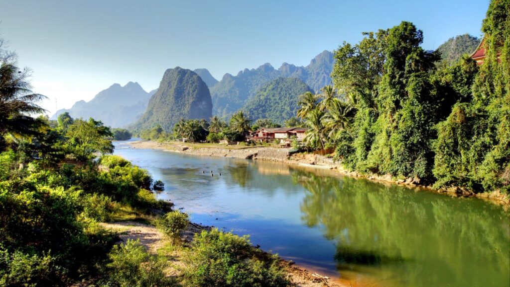 Vang Vieng mountains and river