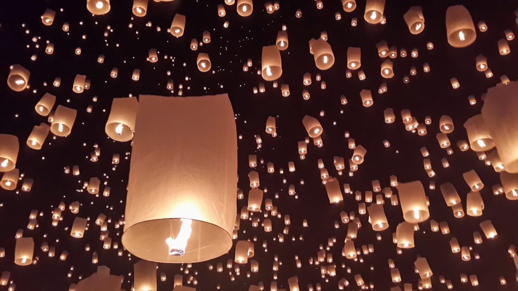 Yi Peng lanterns in sky