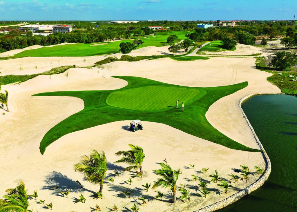 Green surrounded by bunker