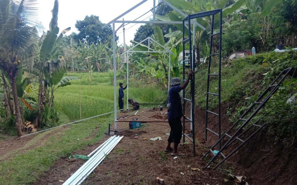 Erecting structure farm-to-table project