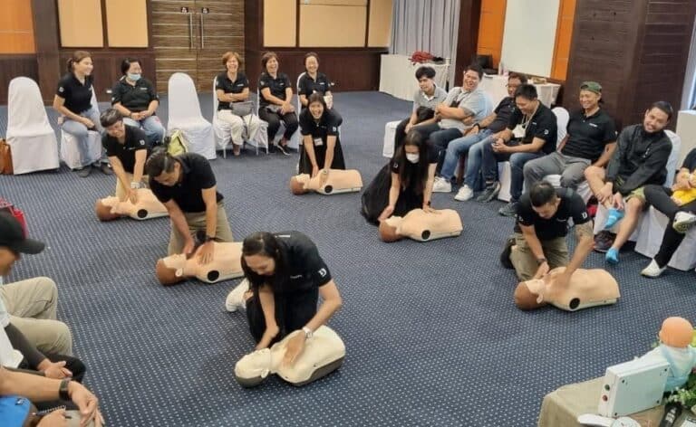 Discova tour guides first aid training in Thailand