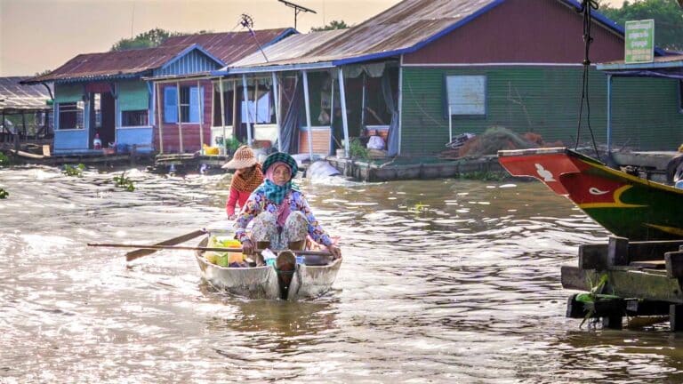 Tonle Sap floating houses