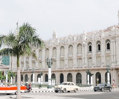 1Discova-Cuba-at-a-glace-Header-1209x450px